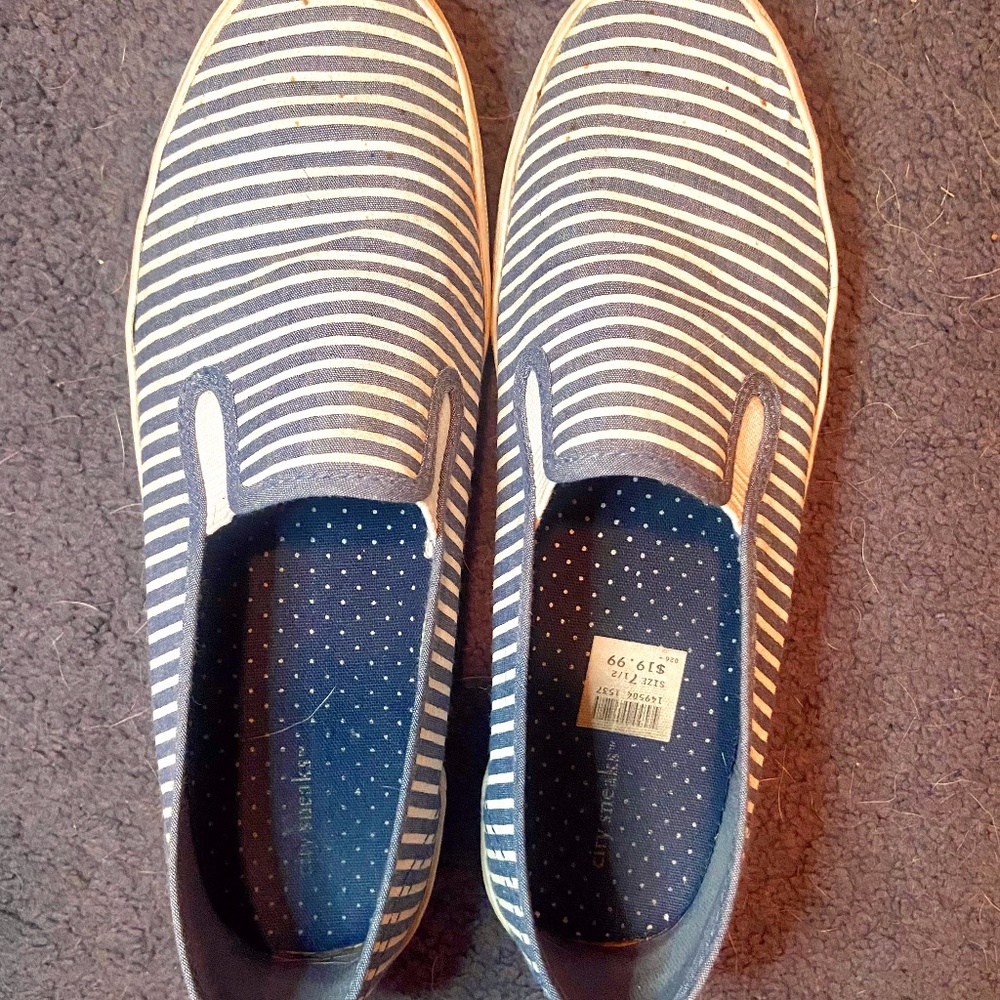 City Sneaks: Blue and White Coastal Lined Loafers: Memory Foam:Coastal Boat Shoe